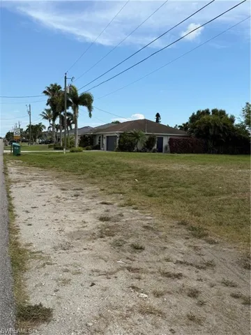 16 Se 8th Pl, Cape Coral, Florida 33990