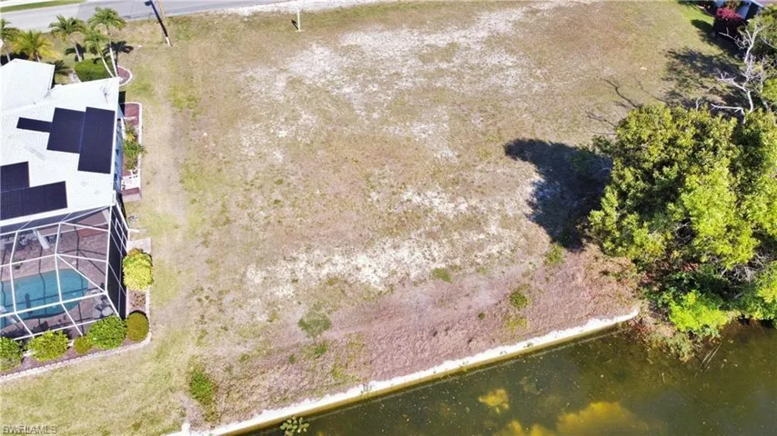 16 Se 8th Pl, Cape Coral, Florida 33990