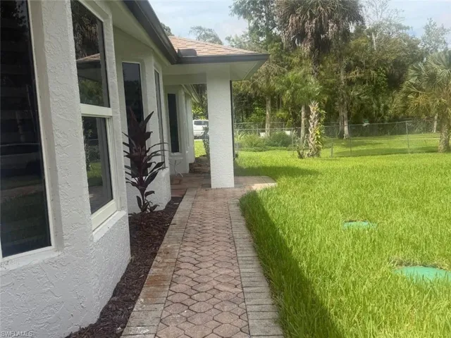 510 12th Ave Nw, Naples, Florida 34120