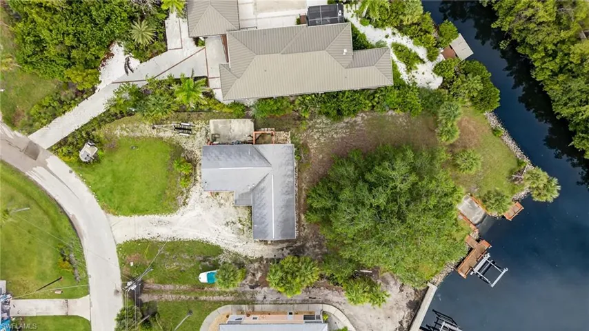 Private boat lift, fishing dock and boat ramp