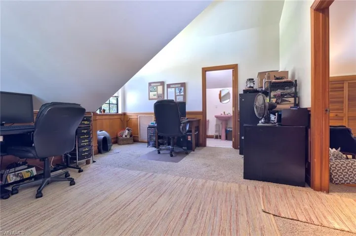 Loft area for flex space to be used how you wish