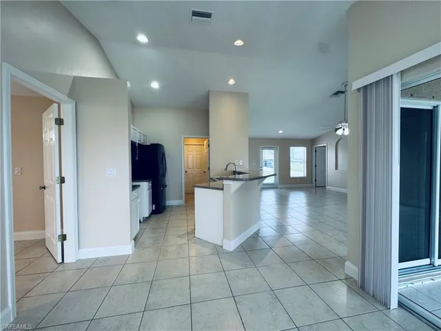 1140 Nw 1st Ave, Cape Coral, Florida 33993