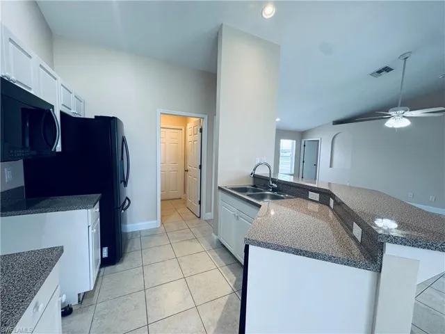 1140 Nw 1st Ave, Cape Coral, Florida 33993