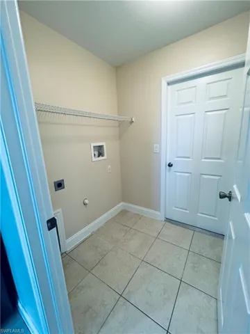 1140 Nw 1st Ave, Cape Coral, Florida 33993