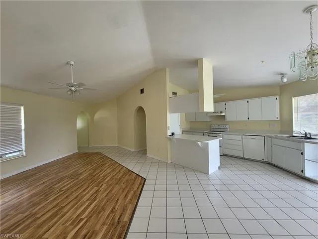 22 NE 13th  AVE, Cape Coral, FL 33909