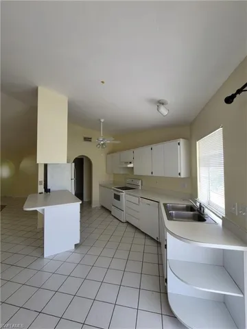 22 NE 13th  AVE, Cape Coral, FL 33909