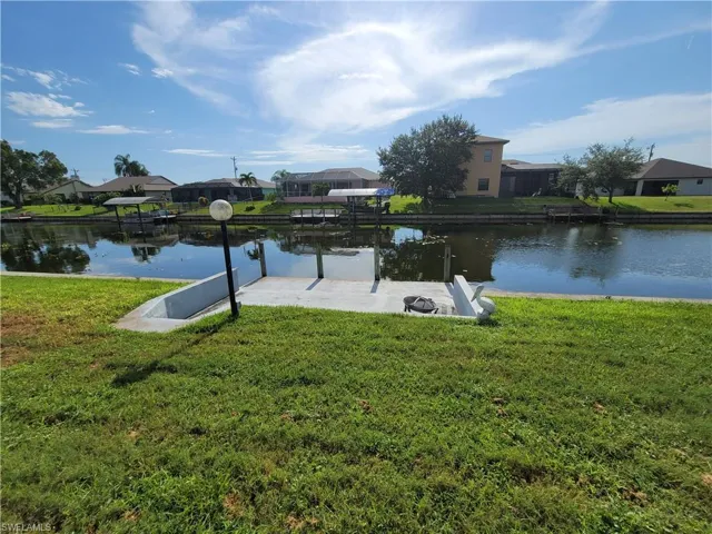 22 NE 13th  AVE, Cape Coral, FL 33909