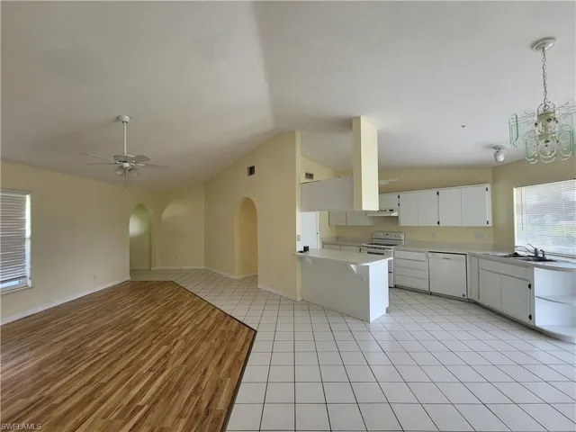22 NE 13th  AVE, Cape Coral, FL 33909
