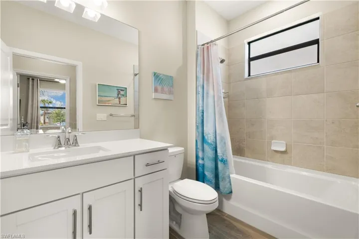 18651  Ives  DR, Estero, FL 33928