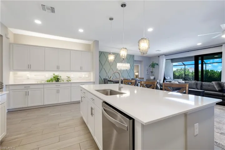 18651  Ives  DR, Estero, FL 33928