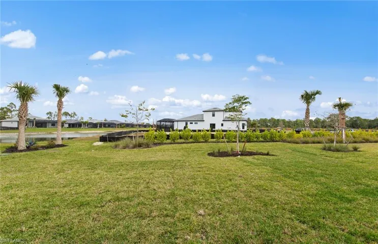 2072  Freemont  WAY, Naples, FL 34120