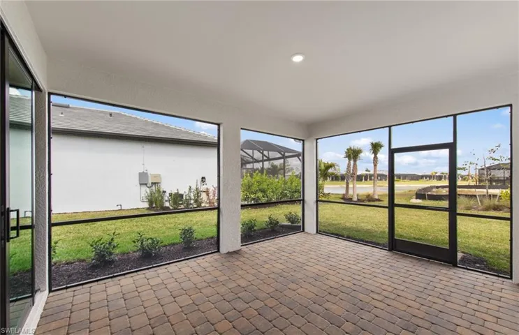 2072  Freemont  WAY, Naples, FL 34120