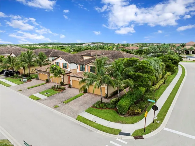 Aerial of corner lot, lush landscaping providing tons of privacy!