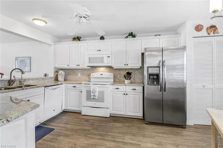 548 Belina DR # 1607, NAPLES FL 34104