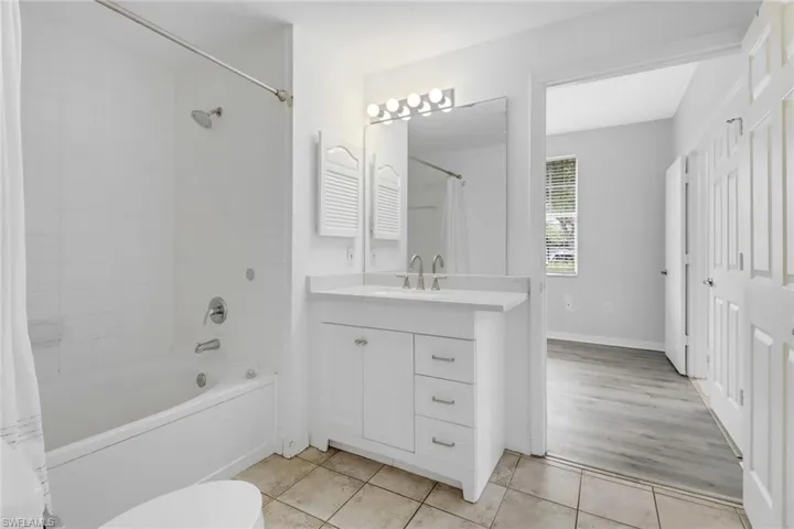 7965  Preserve  CIR, Naples, FL 34119