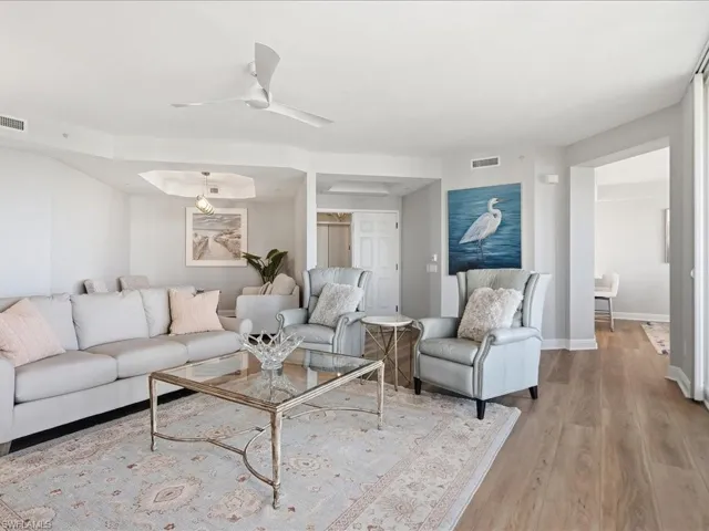 445  Cove Tower  DR, Naples, FL 34110