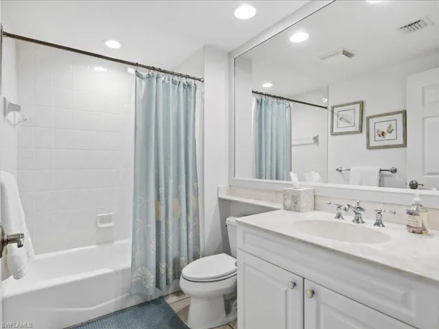 445  Cove Tower  DR, Naples, FL 34110