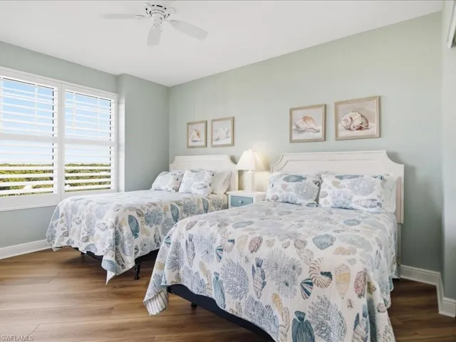445  Cove Tower  DR, Naples, FL 34110