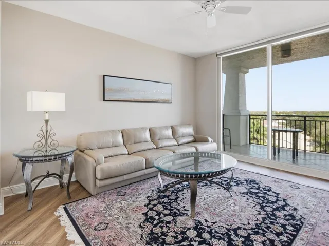 445  Cove Tower  DR, Naples, FL 34110