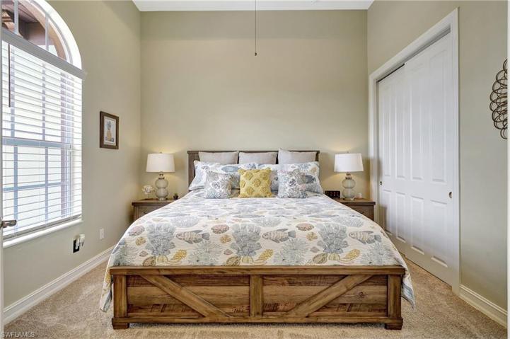 Guest bedroom 1 fits king size bed