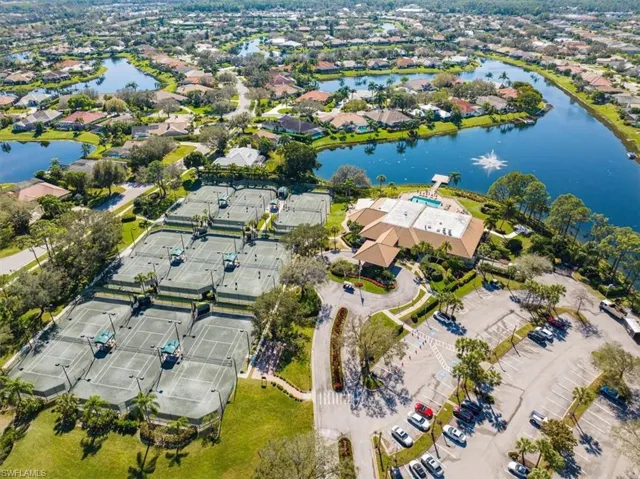 10898  Longshore W WAY, Naples, FL 34119
