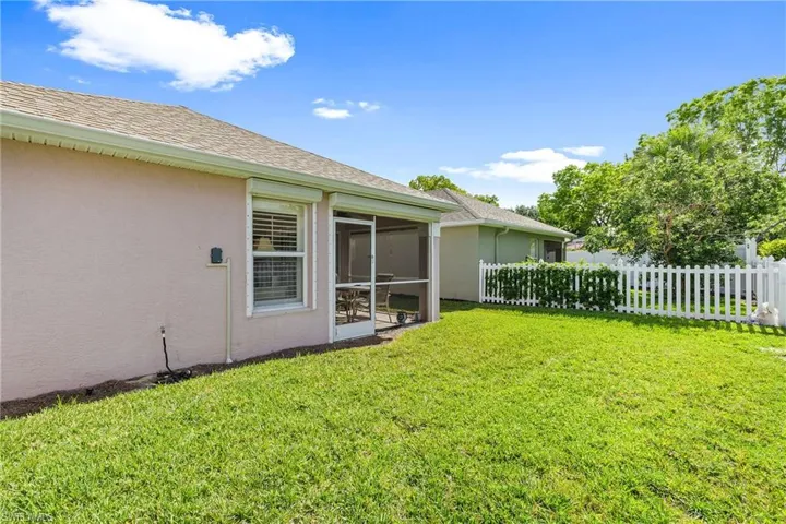 14936 Sterling Oaks Dr, Naples Fl 34110