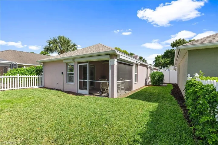 14936 Sterling Oaks Dr, Naples Fl 34110