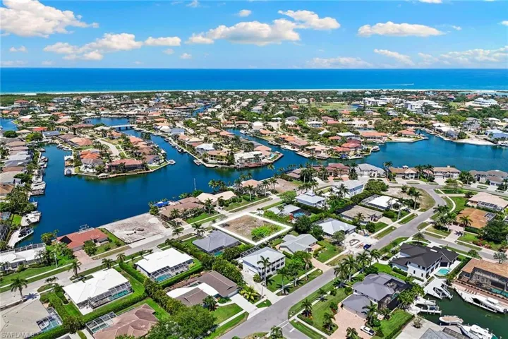 574 Tigertail Ct, Marco Island, Florida 34145