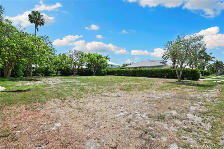 574 Tigertail Ct, Marco Island, Florida 34145