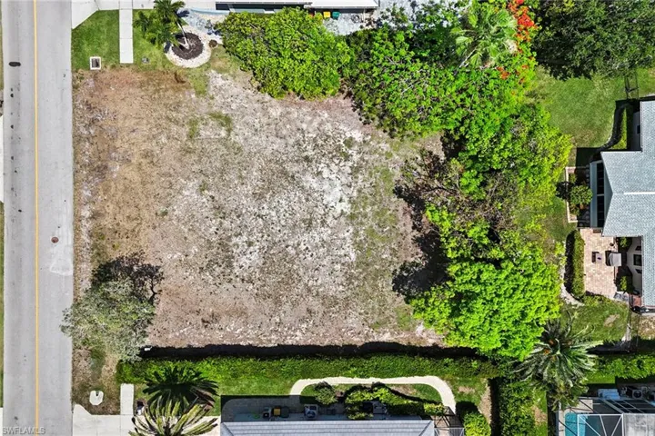 574 Tigertail Ct, Marco Island, Florida 34145