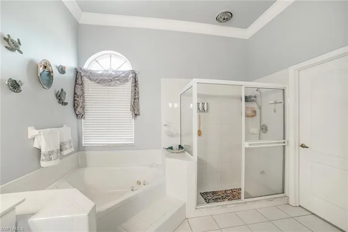 849 SE 3rd TER, CAPE CORAL FL 33990