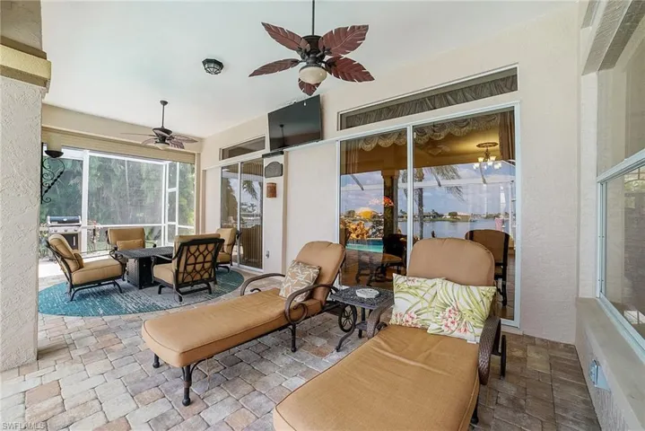 849 SE 3rd TER, CAPE CORAL FL 33990
