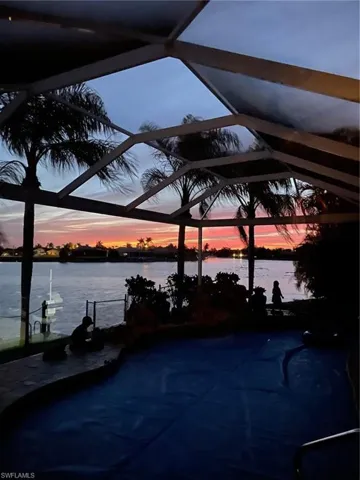 849 SE 3rd TER, CAPE CORAL FL 33990