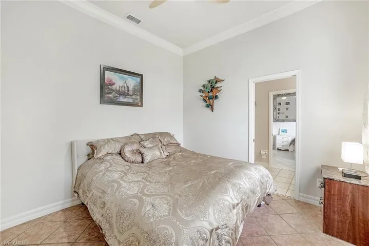 849 SE 3rd TER, CAPE CORAL FL 33990
