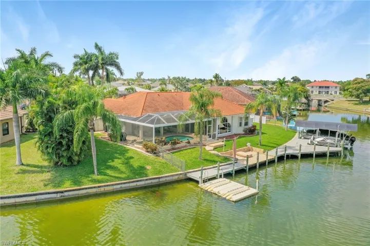 849 SE 3rd TER, CAPE CORAL FL 33990
