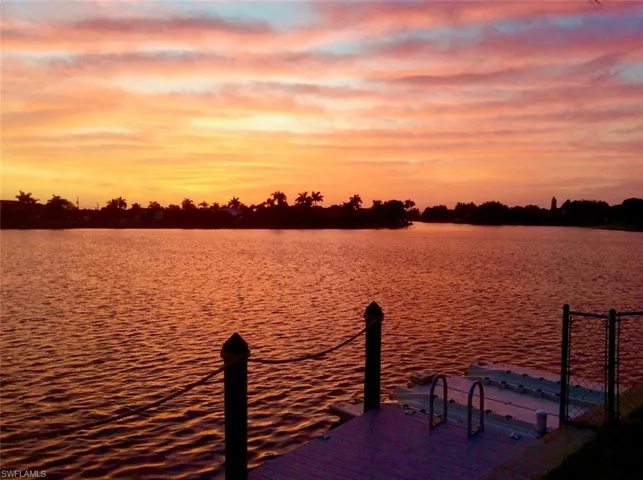 849 SE 3rd TER, CAPE CORAL FL 33990