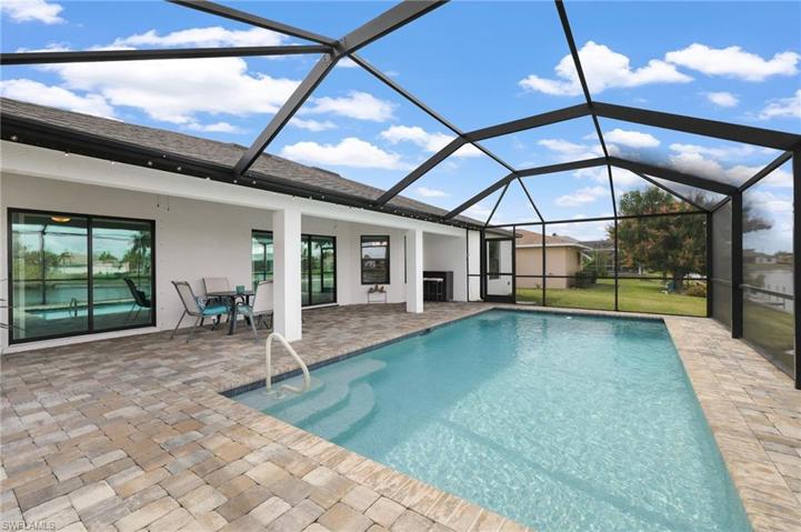 Pavers around the pool add an extra touch of class & craftsmanship