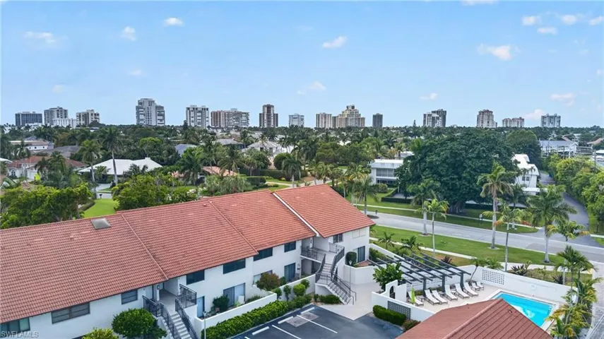 4092  Belair  LN, Naples, FL 34103