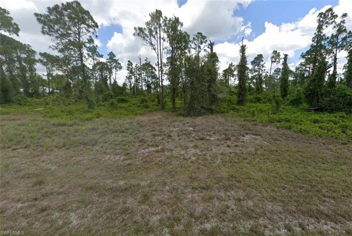 1013 Lakeside DR, LEHIGH ACRES FL 33974