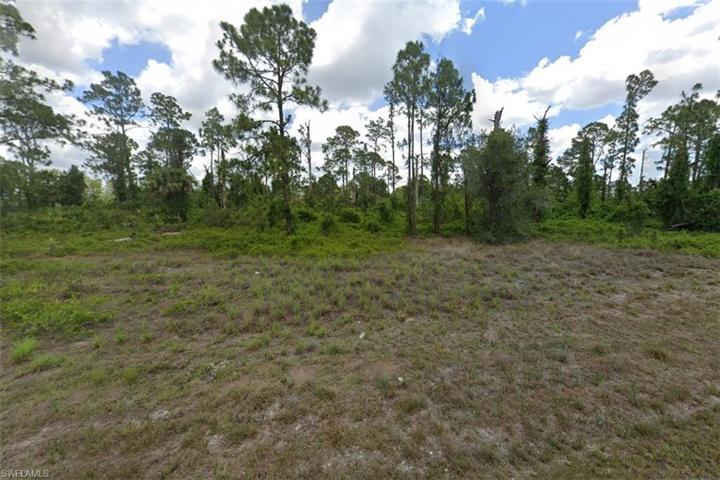 1013 Lakeside DR, LEHIGH ACRES FL 33974