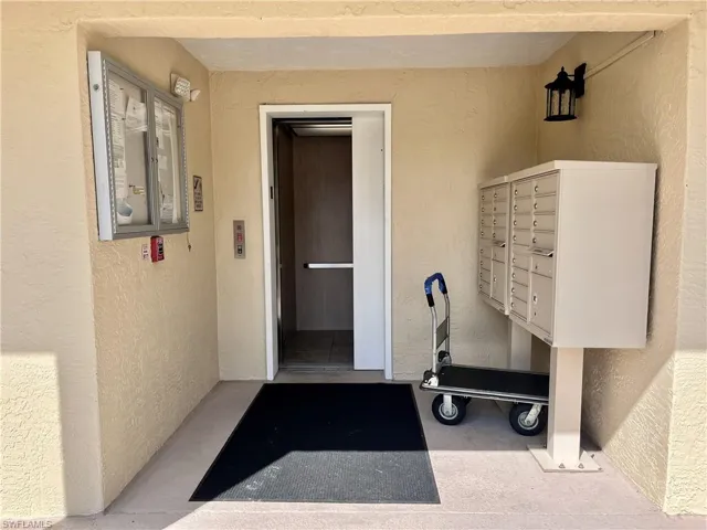Common Elevator and mailbox area