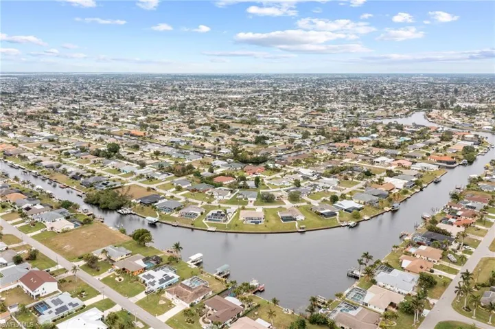 516 Se 31st Ter, Cape Coral Fl 33904