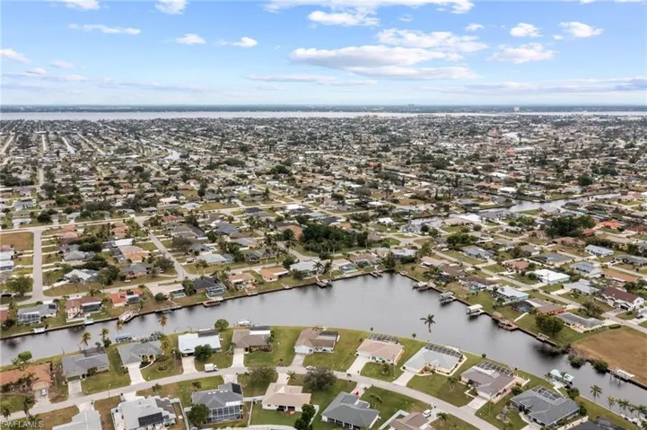 516 Se 31st Ter, Cape Coral Fl 33904
