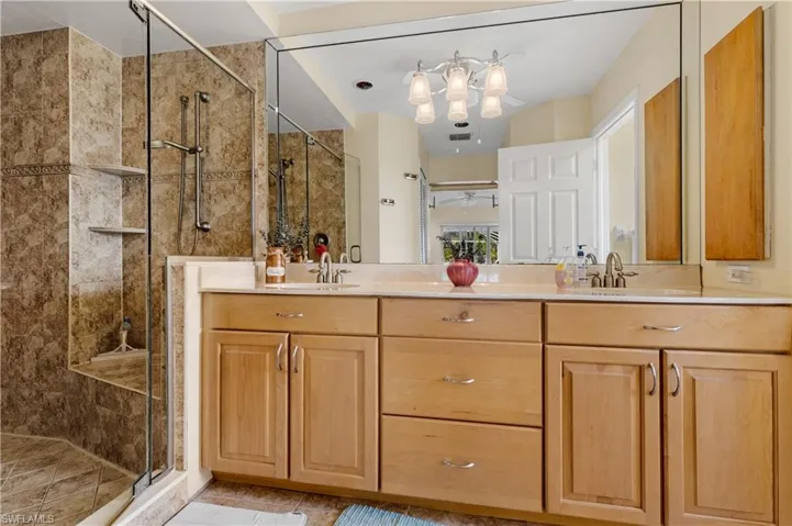 Master Bathroom with dual sink vanity