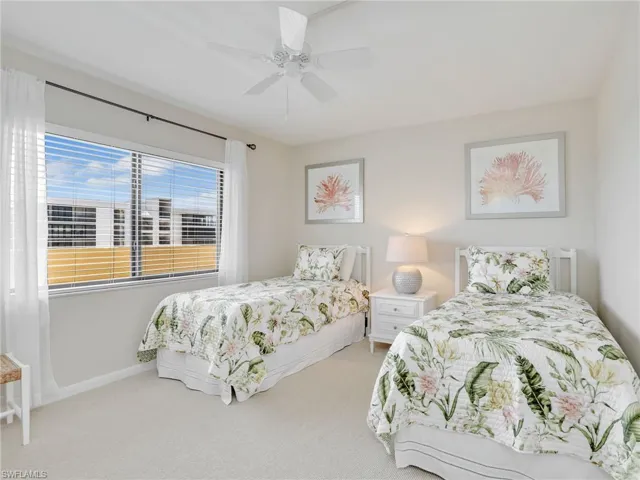 10525  Gulf Shore  DR, Naples, FL 34108