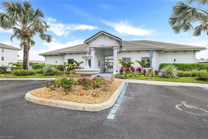 7822  Great Heron  WAY, Naples, FL 34104