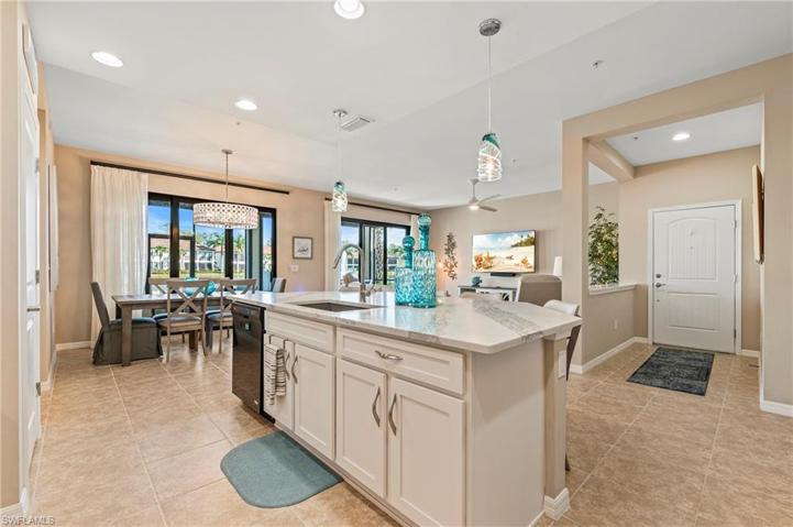 15153 Palmer Lake CIR # 103, NAPLES FL 34109