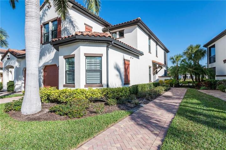 15153 Palmer Lake CIR # 103, NAPLES FL 34109