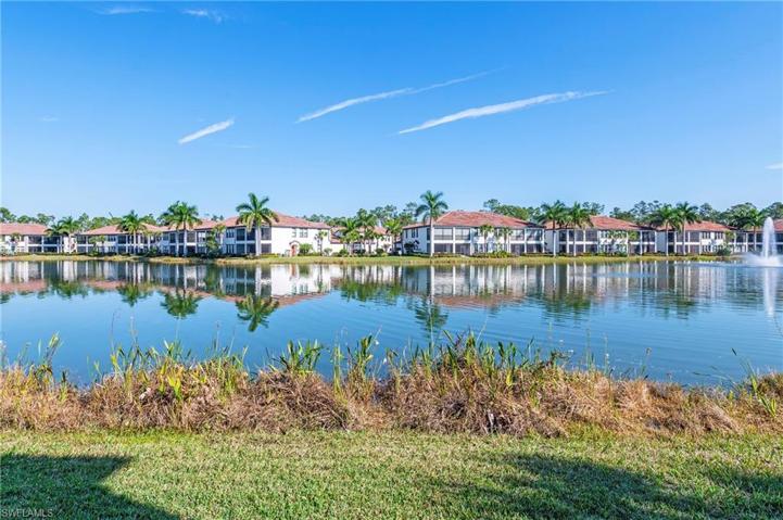 15153 Palmer Lake CIR # 103, NAPLES FL 34109
