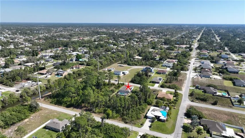 Birds eye view of property